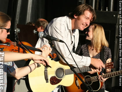 Bruce Robison and Kelly Willis at a festival in France